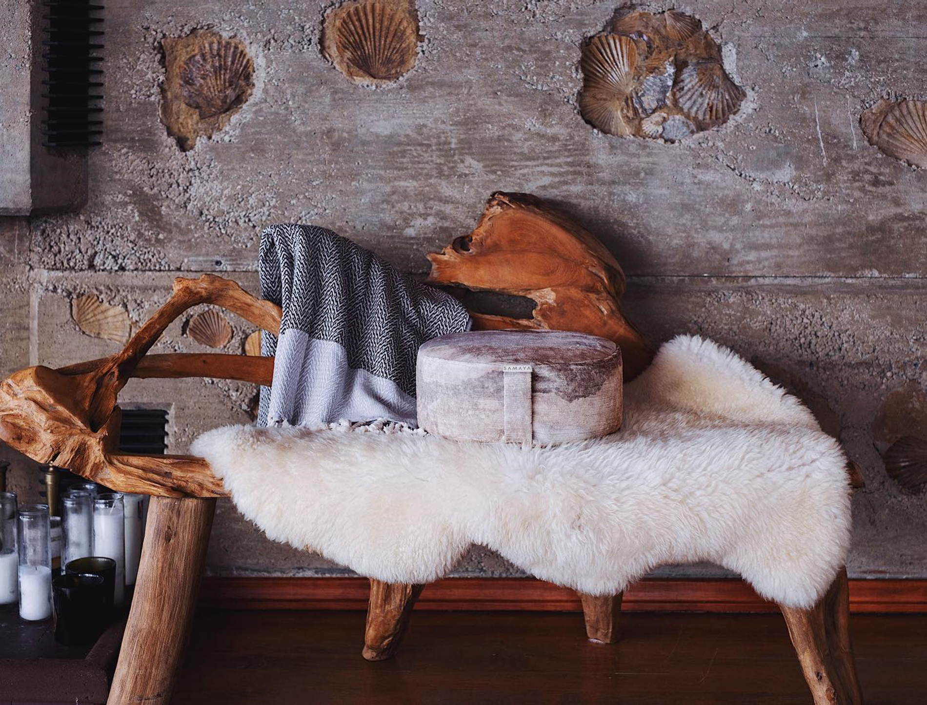 Samaya Luna Deluxe round cushion