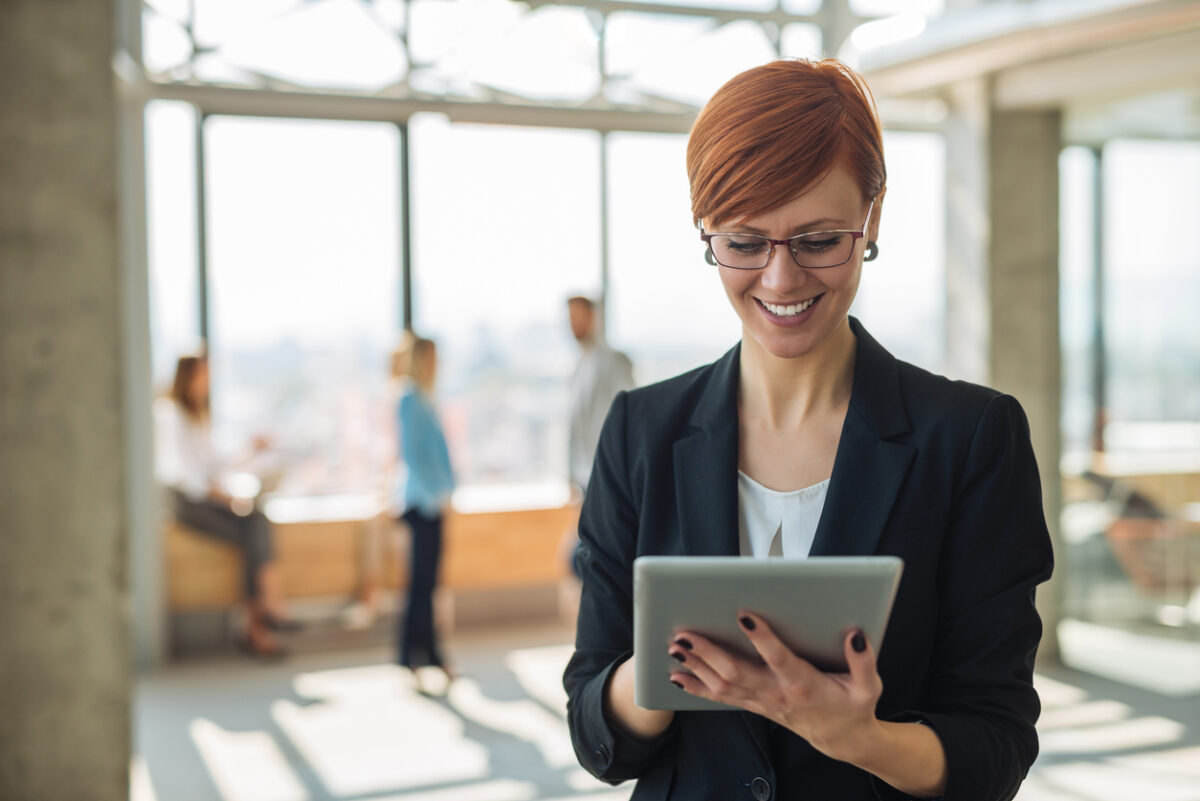 Woman setting up an Activecampaign email sequence