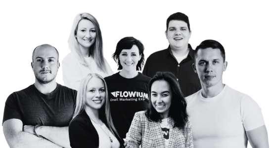 New black & white team image for popup.
